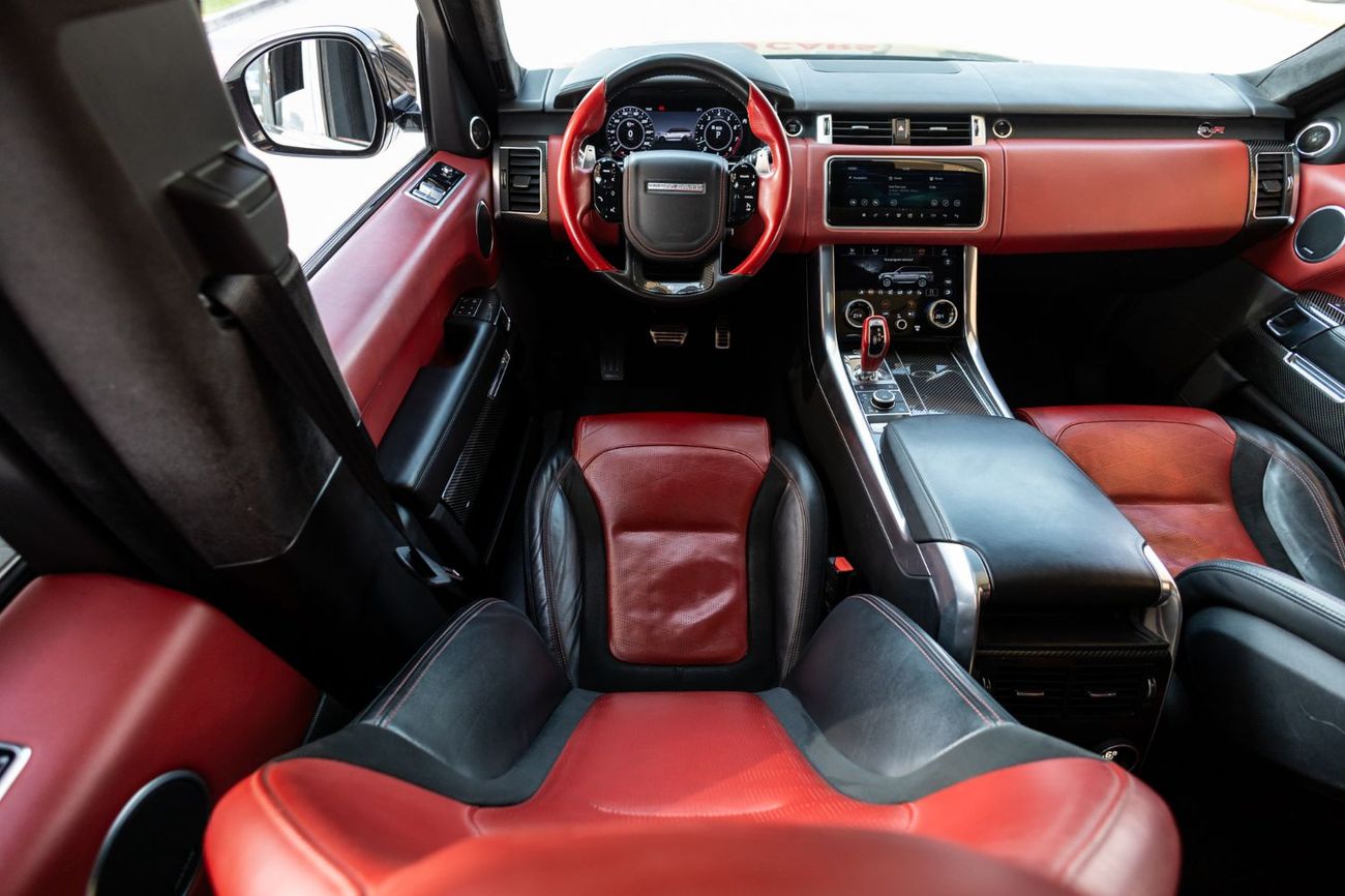 Land Rover Range Rover Sport SVR 5.0L (550 HP)