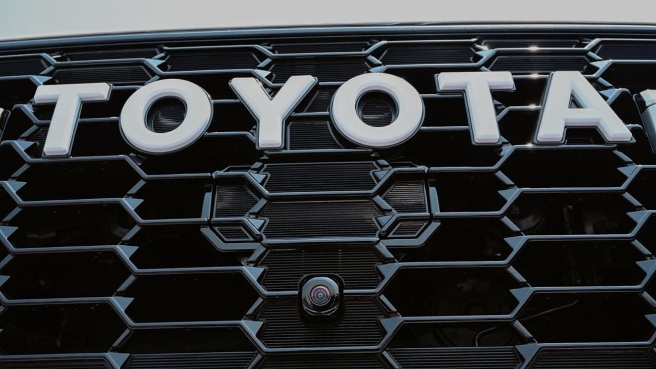 تويوتا لاند كروزر Toyota LandCruiser GR-S 3.3L