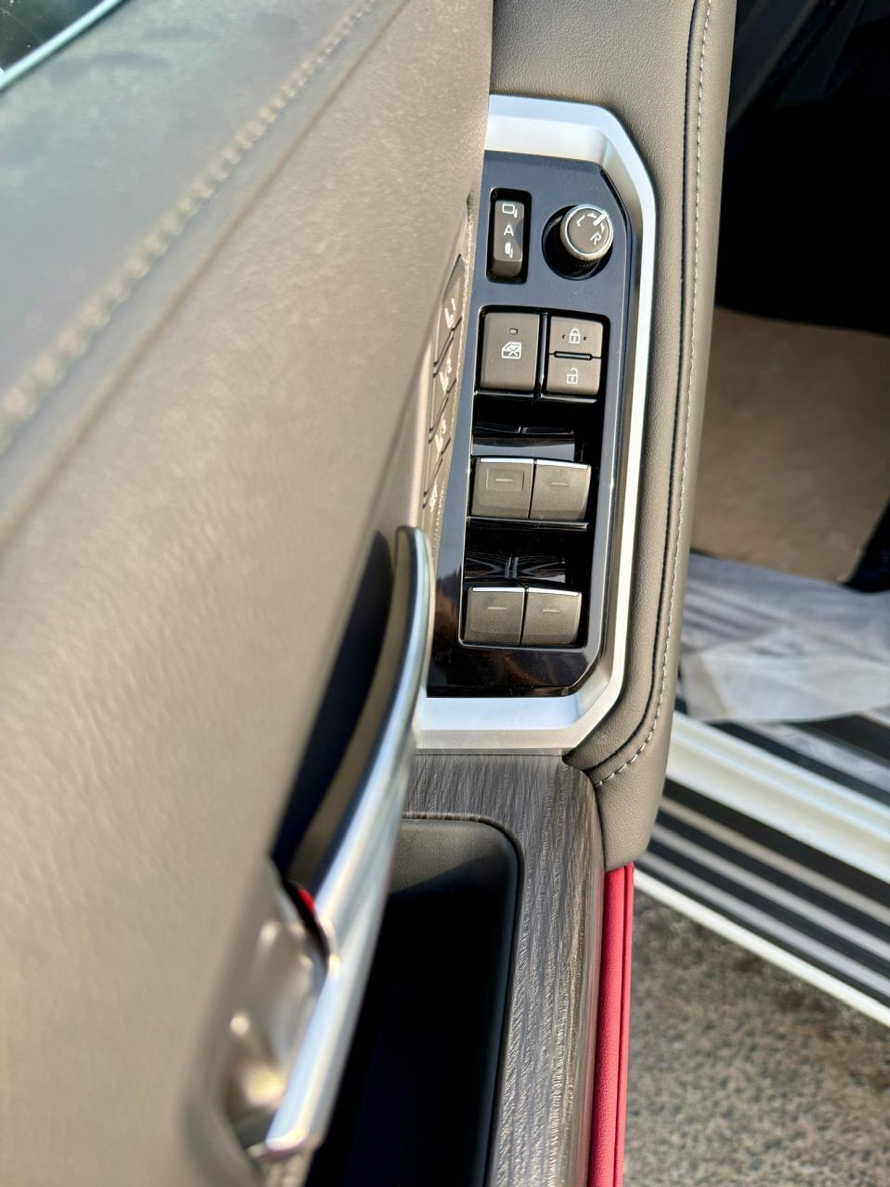 Toyota Land Cruiser VXR 3.5L