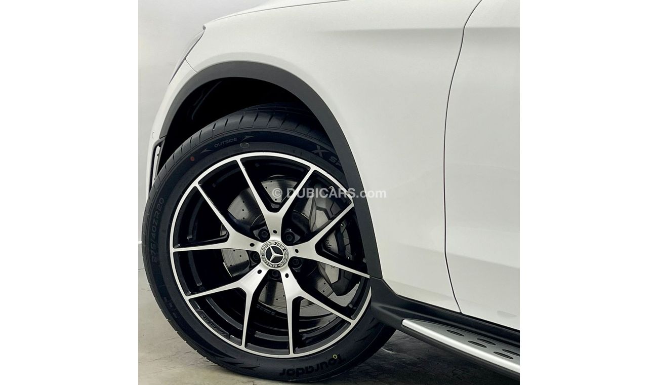 Mercedes-Benz GLC 200 Premium 2020 Mercedes-Benz GLC200 4MATIC AMG, Mercedes Warranty 2025, Mercedes Service History, GCC