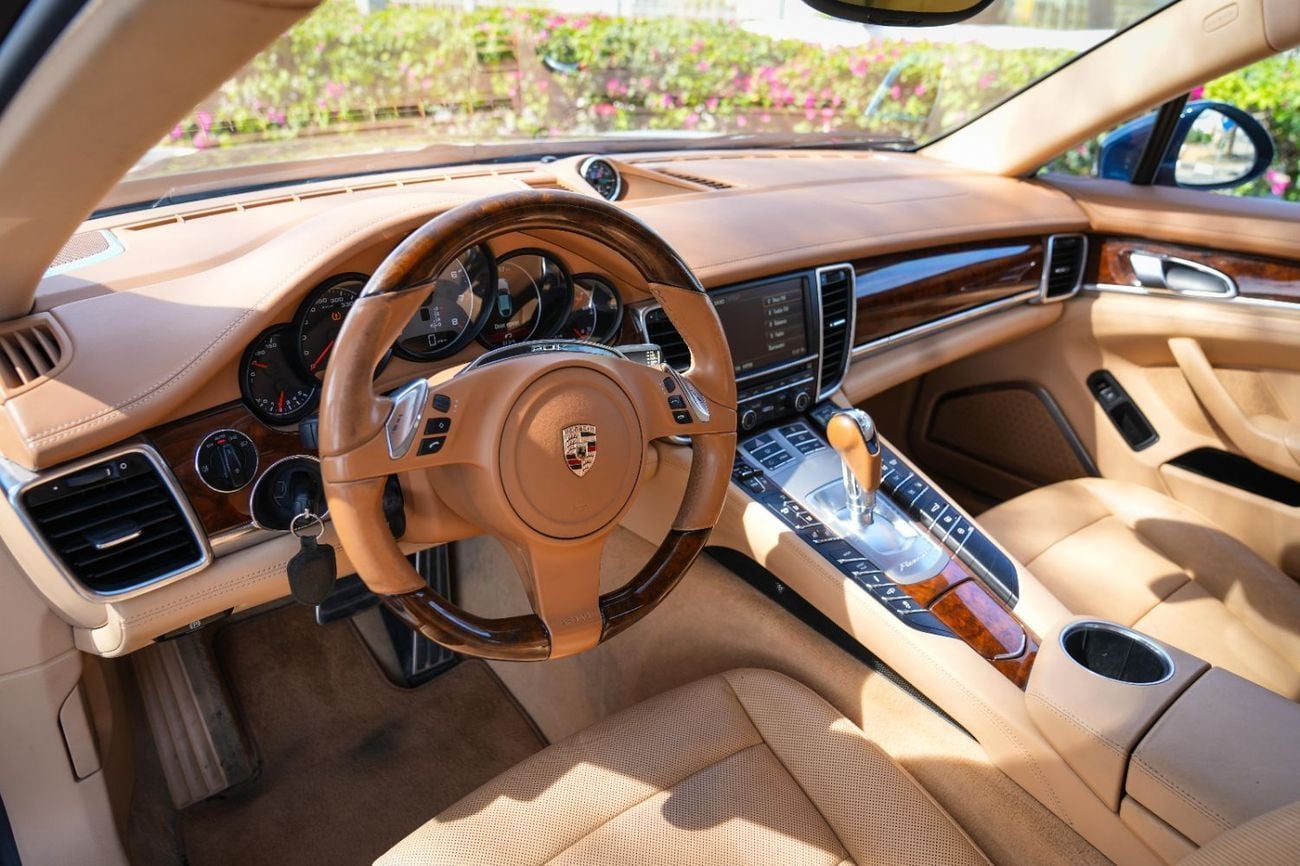 Porsche Panamera 4S 2012!! GCC SPECS!! FULL SERVICE HISTORY