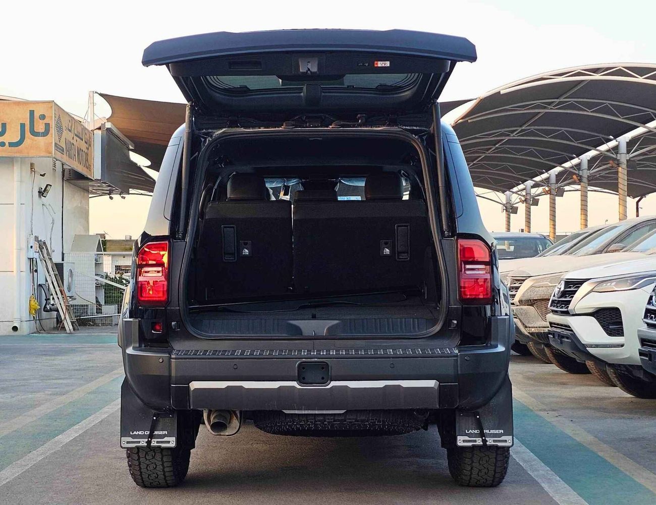 Toyota Prado PLATINUM | 2.8L V4 DIESEL | TOP VARIANT | 360* CAMERA | DIFF LOCK | SUNROOF | HEADUP DISPLAY