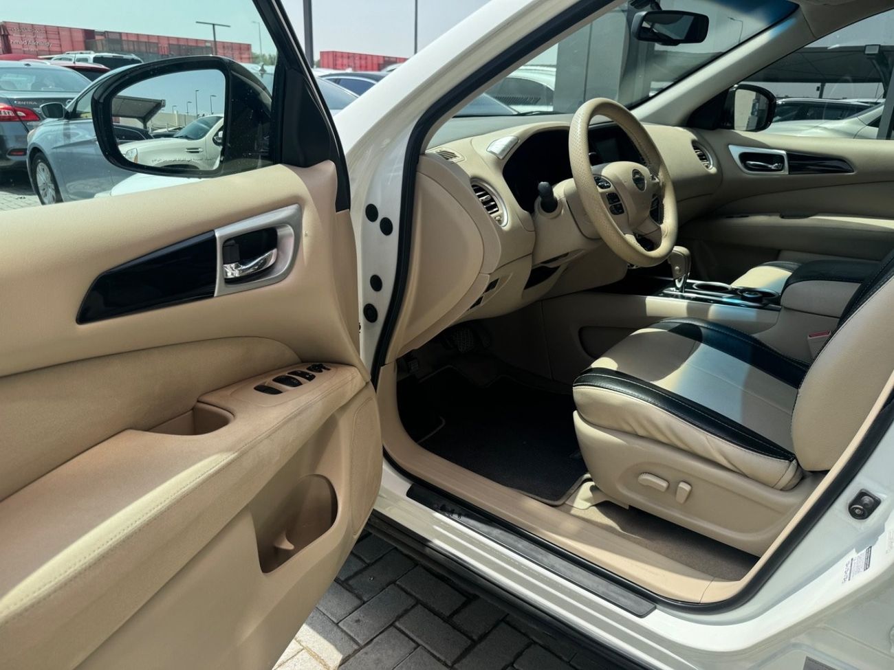 Nissan Pathfinder SV