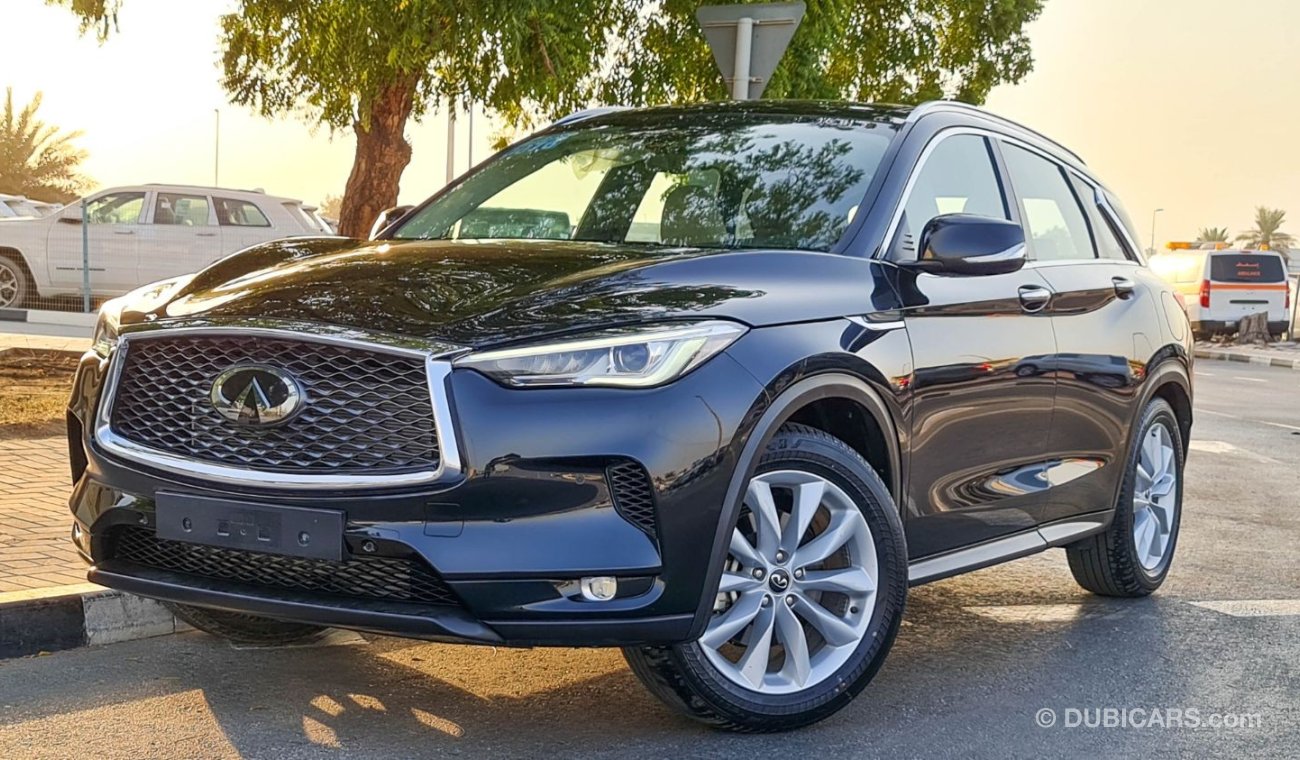 إنفينيتي QX50 Luxury Essential AWD 2019 GCC 0Kms