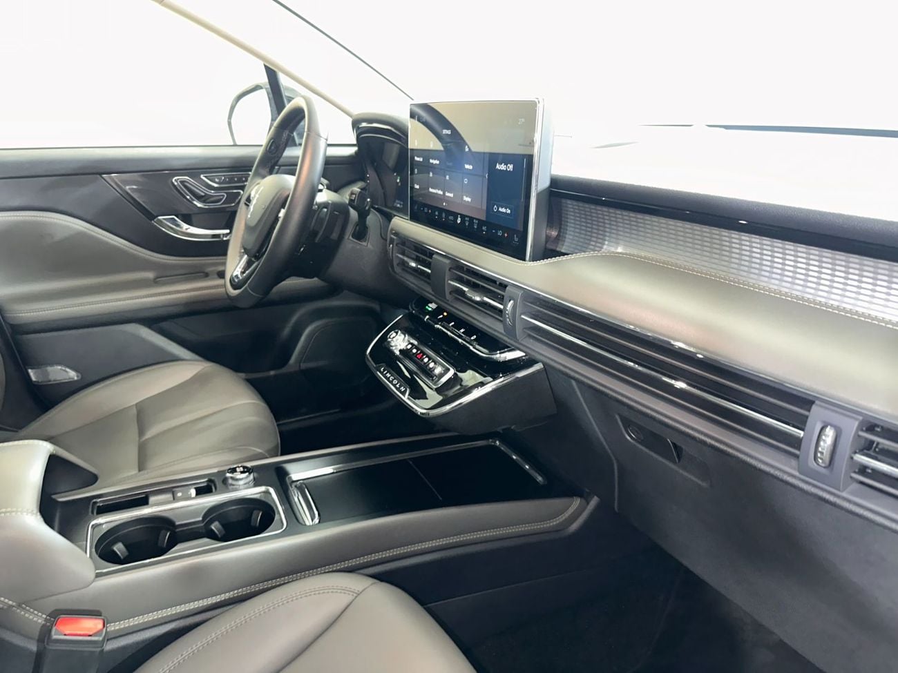 Lincoln Corsair PREMIER COR124/AL TAYER MOTORS/ AL QOUZ SHOWROOM