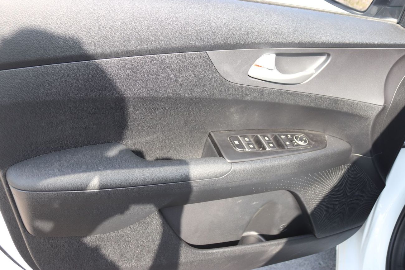 كيا K3 1.5L , PUSH START, SUNROOF, MODEL 2025