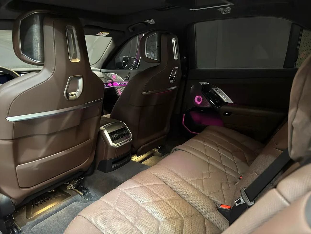 بي أم دبليو 740i 740i MSPORT | GCC SPEC | WARRANTY