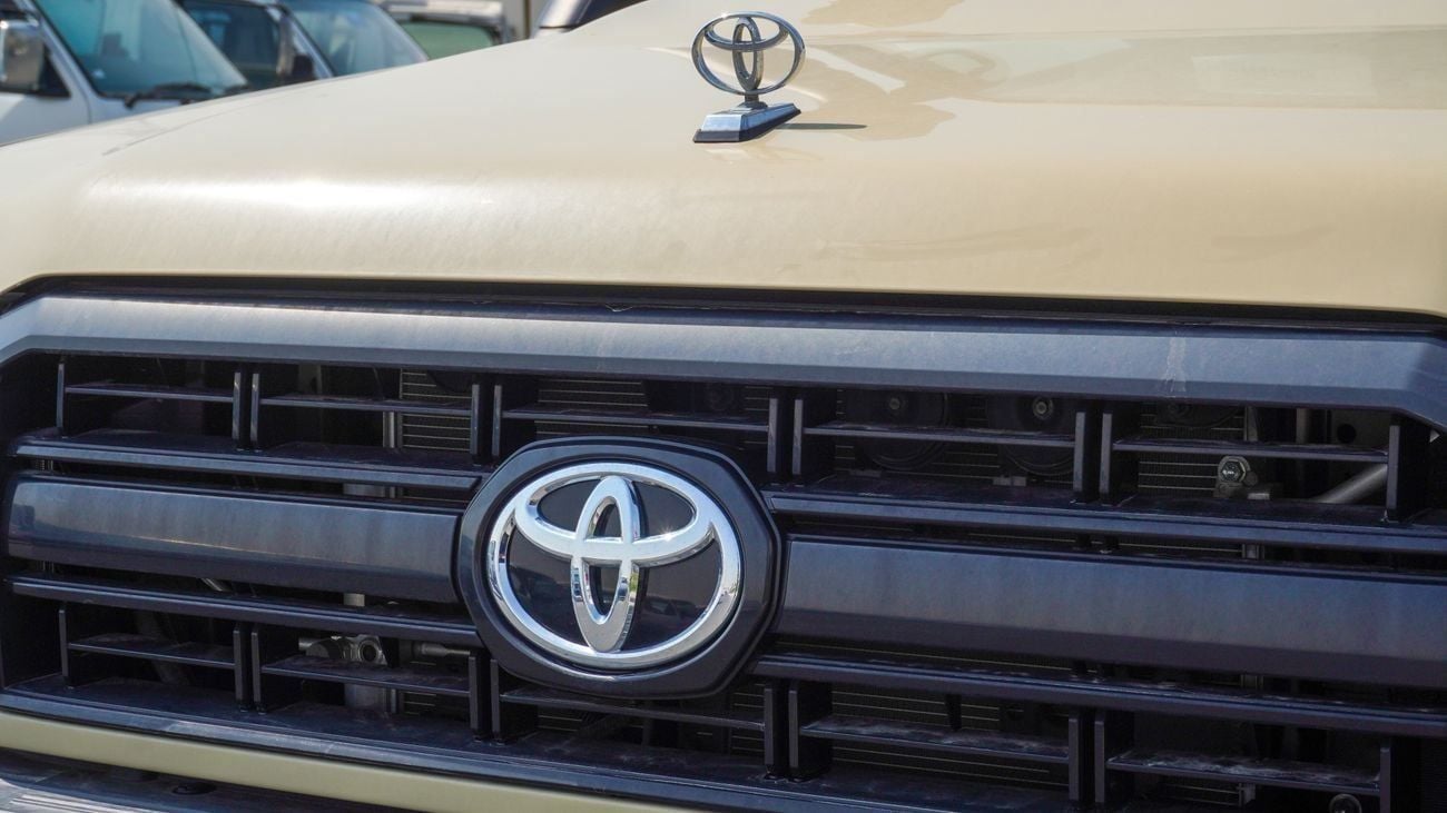 Toyota Land Cruiser Pick Up