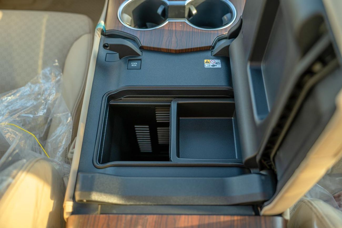 تويوتا لاند كروزر Land cruiser LC 300 VX 4.0L PETROL 2025 FULL OPTION