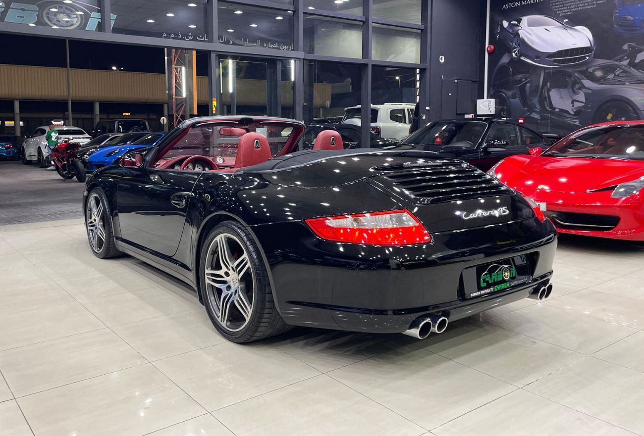 Porsche 911 CARRERA 4S