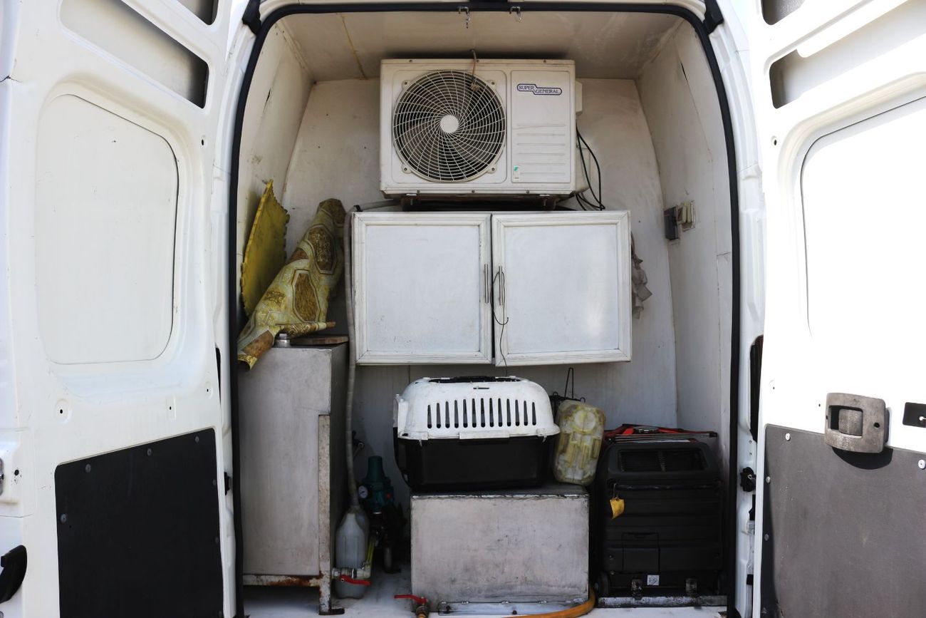 Peugeot Boxer 2.2L Diesel (L4H3) Peugeot Boxer 2021 Mobile Grooming (READY TO USE )