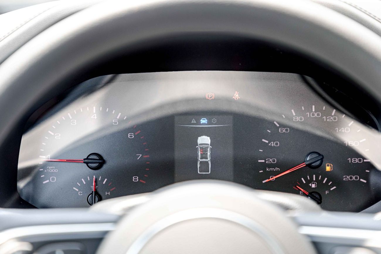 جريت وول وينغل 7 4X4 Standard 2.4L - Manual - Titanium White Inside Black