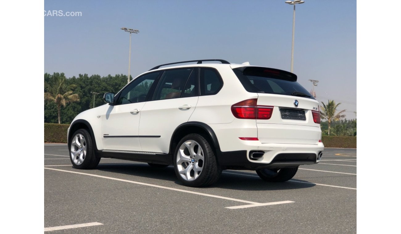 BMW X5 xDrive 50i Model 2012 GCC car prefect condition inside and outside full option panoramic roof leathe