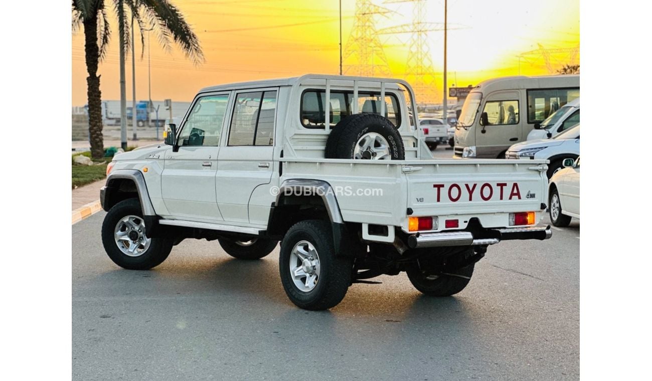تويوتا لاند كروزر بيك آب