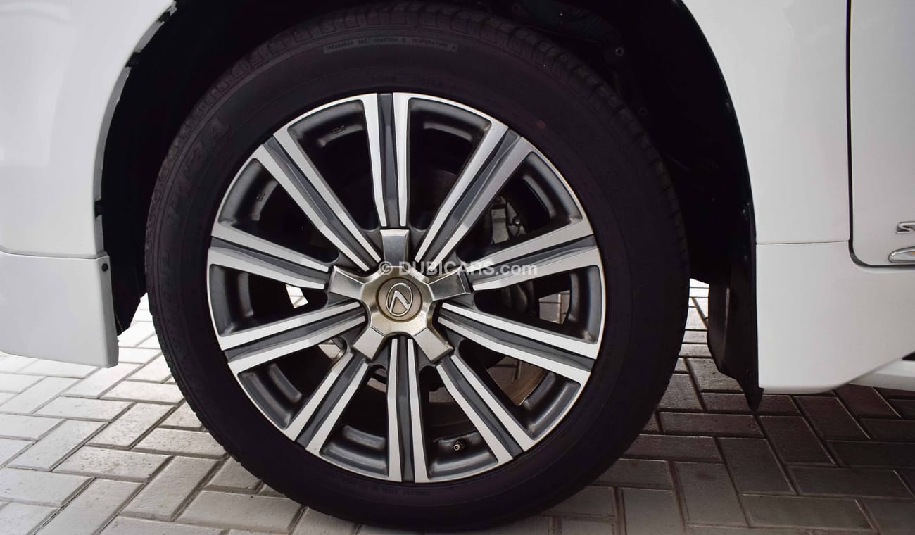 Lexus LX 570 S SUPERSPORT MODEL 2017 GCC SPECS