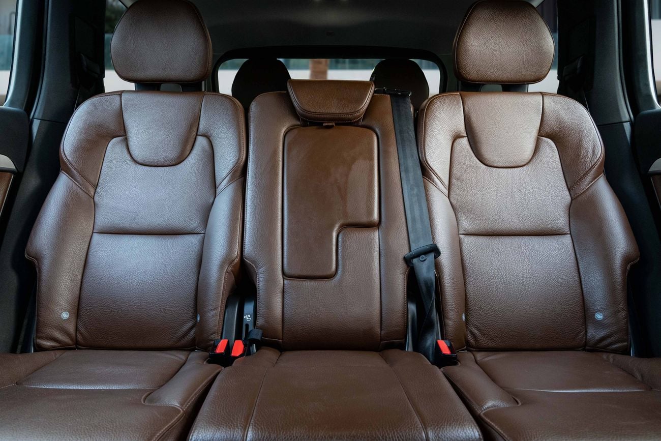Volvo XC90 MOMENTUM T5 | 1,763 P.M | 0% Downpayment | Spectacular Condition!