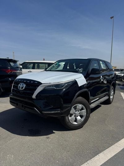 تويوتا فورتونر Toyta Fortuner 2.4L Diesel 155HP!