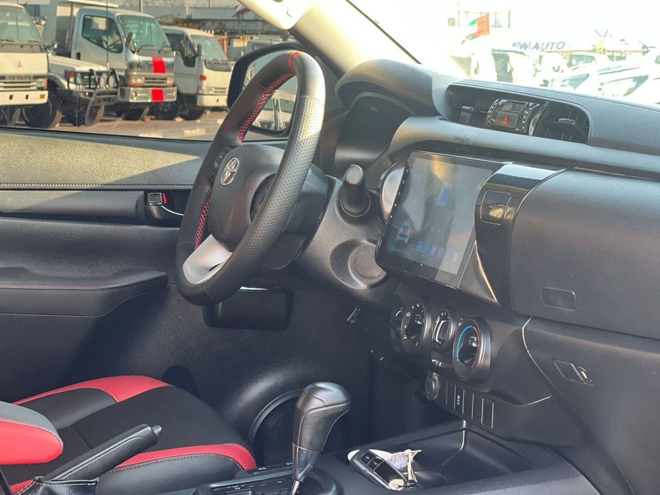 تويوتا هيلوكس GLS 2019 Toyota Hilux Modified - 2.7L V4 GCC- AWD 4x4- Rear Camera - Push start - Patrol -