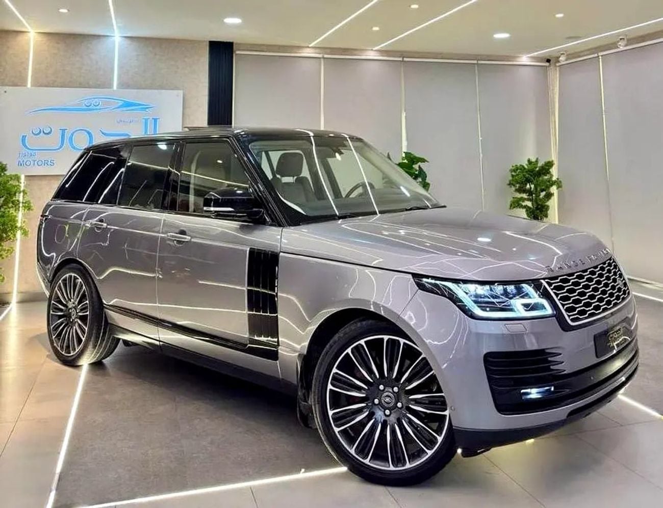 لاند روفر رينج روفر AUTOBIOGRAPHY FACELIFT RR VOGUE V8 || SUPERCHARGED || GCC || TOP RANGE II PANORAMIC|| SERVICED