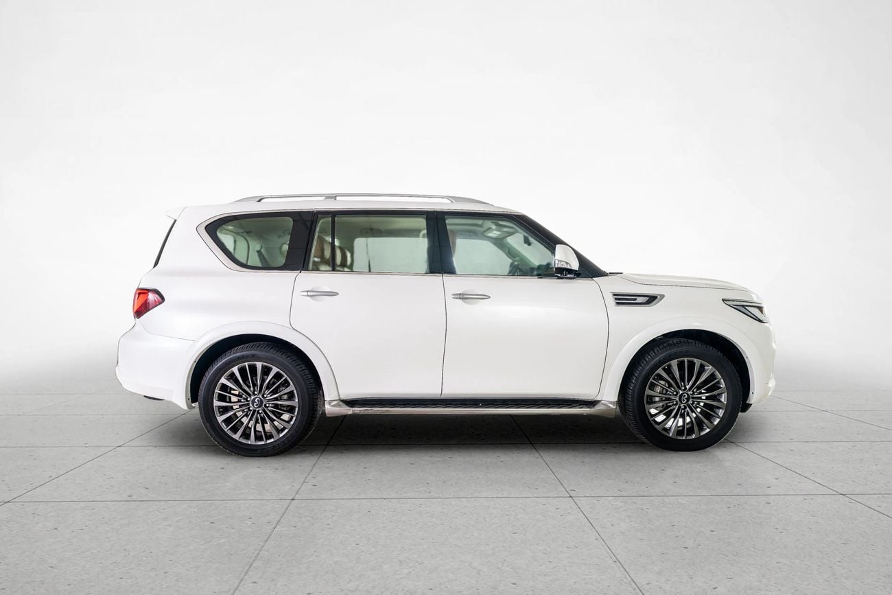 Infiniti QX80 Luxe 7st 5.6L LUXE 5.6