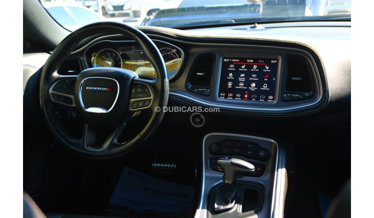Dodge Challenger CHALLENGER SXT PLUS//SUN ROOF//BLIND SPOT//BIG SCREN//AIR BAGS
