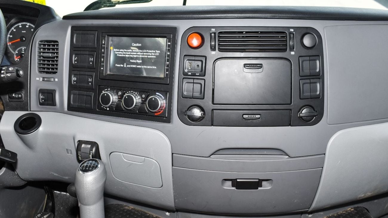 تاتا بريما TATA PRIMA 4X2 Tractor Head