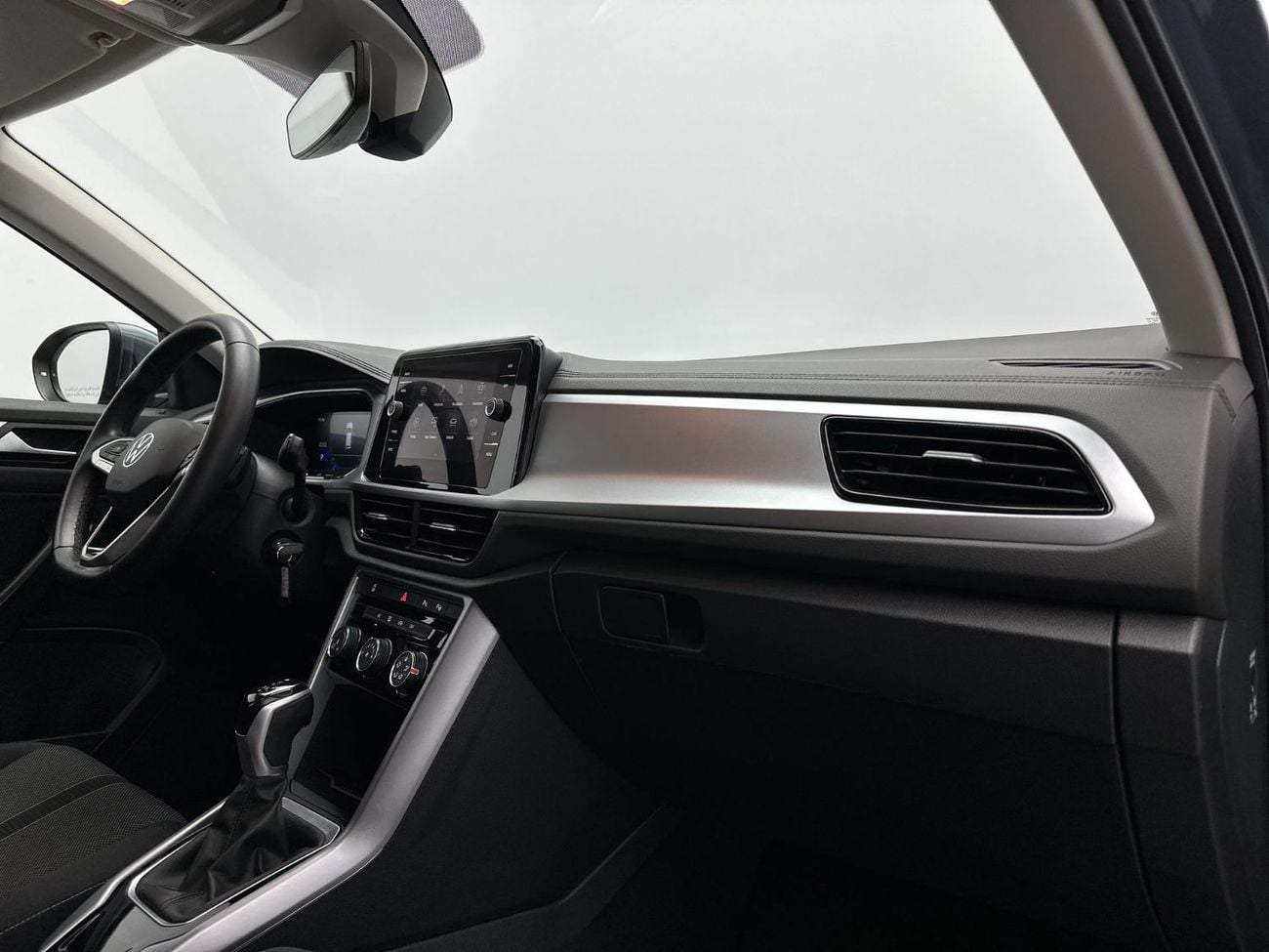 فولكس واجن T ROC Life 1.4L