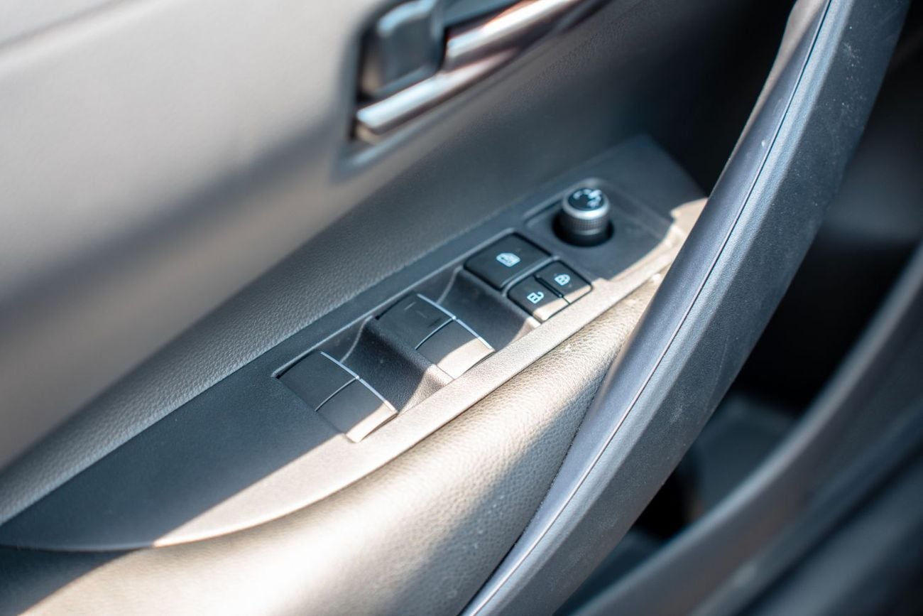 تويوتا ليفين تويوتا ليفين سبورت 2025 النسخة السوداء 1.8 لتر هجين