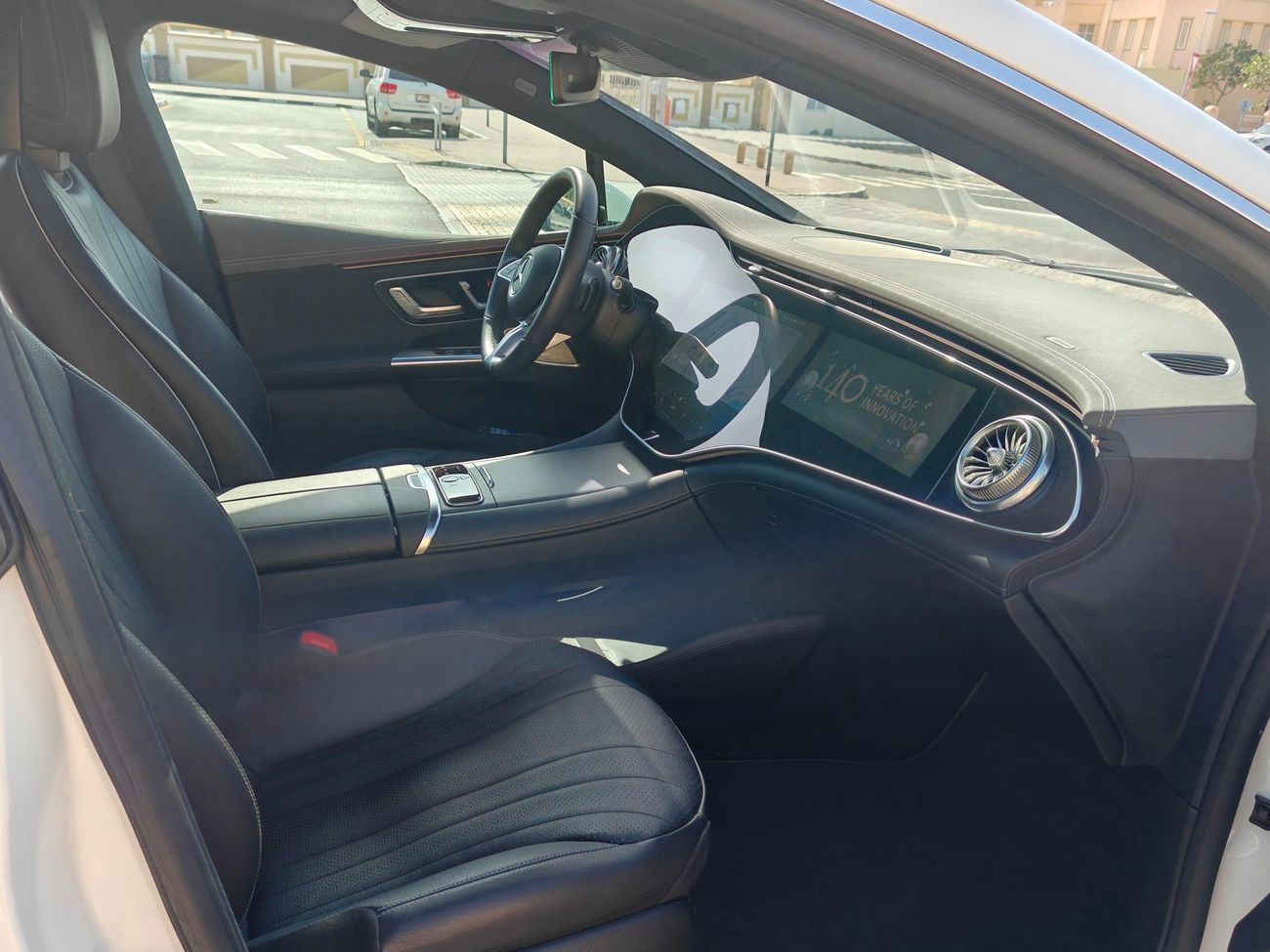 مرسيدس بنز EQE 500 4matic