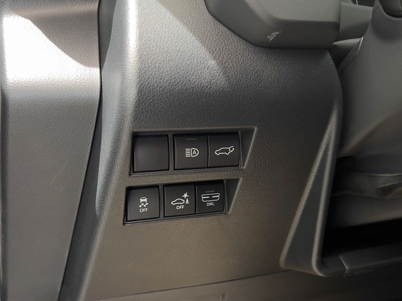 Toyota Land Cruiser TOYOTA LC300 VX 4.0L - Toyota LC300 VX 4.0L (Inside Black) EXPORT ONLY