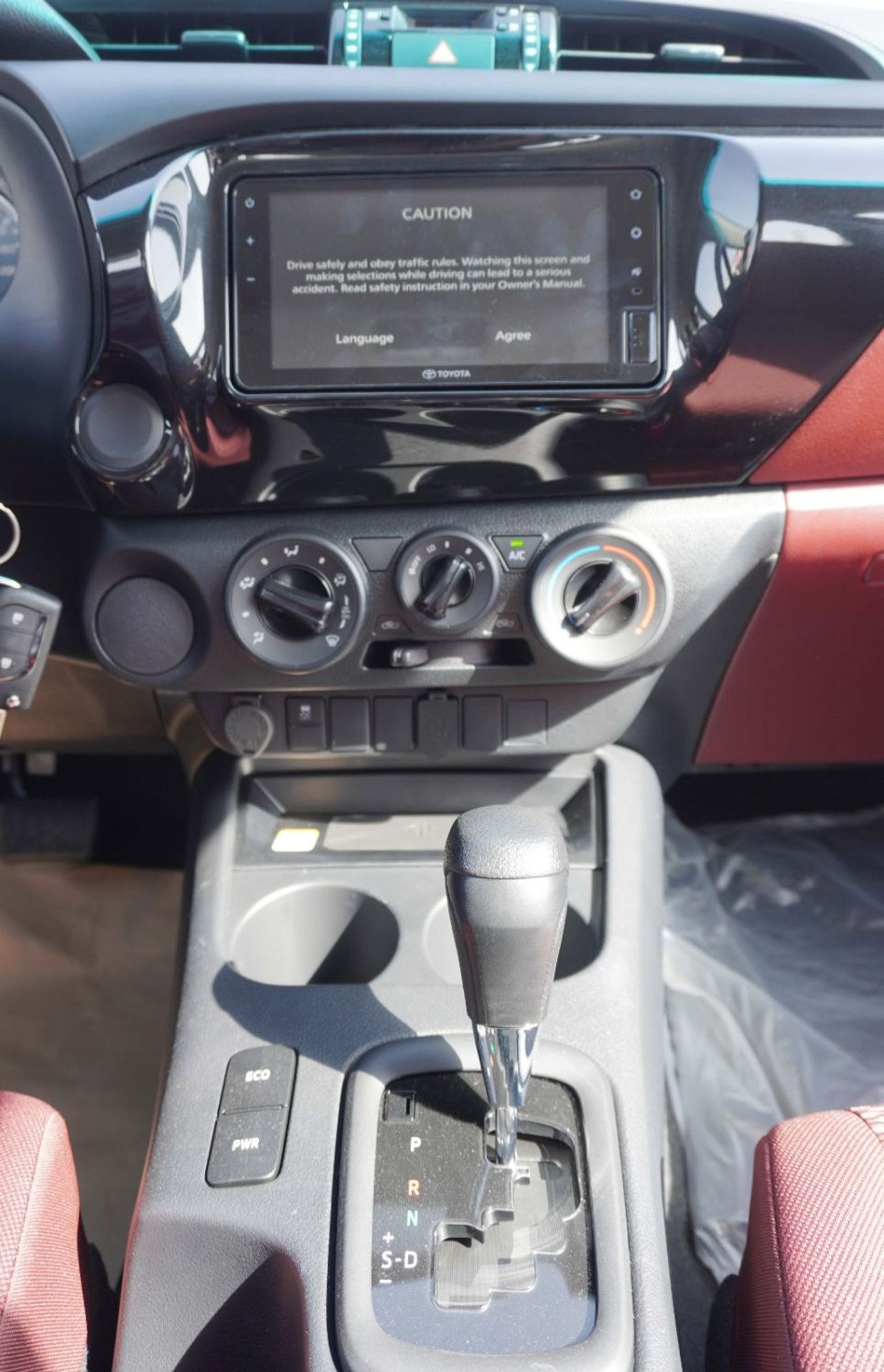 Toyota Hilux 2.7L PETROL 4X2 AUTOMATIC