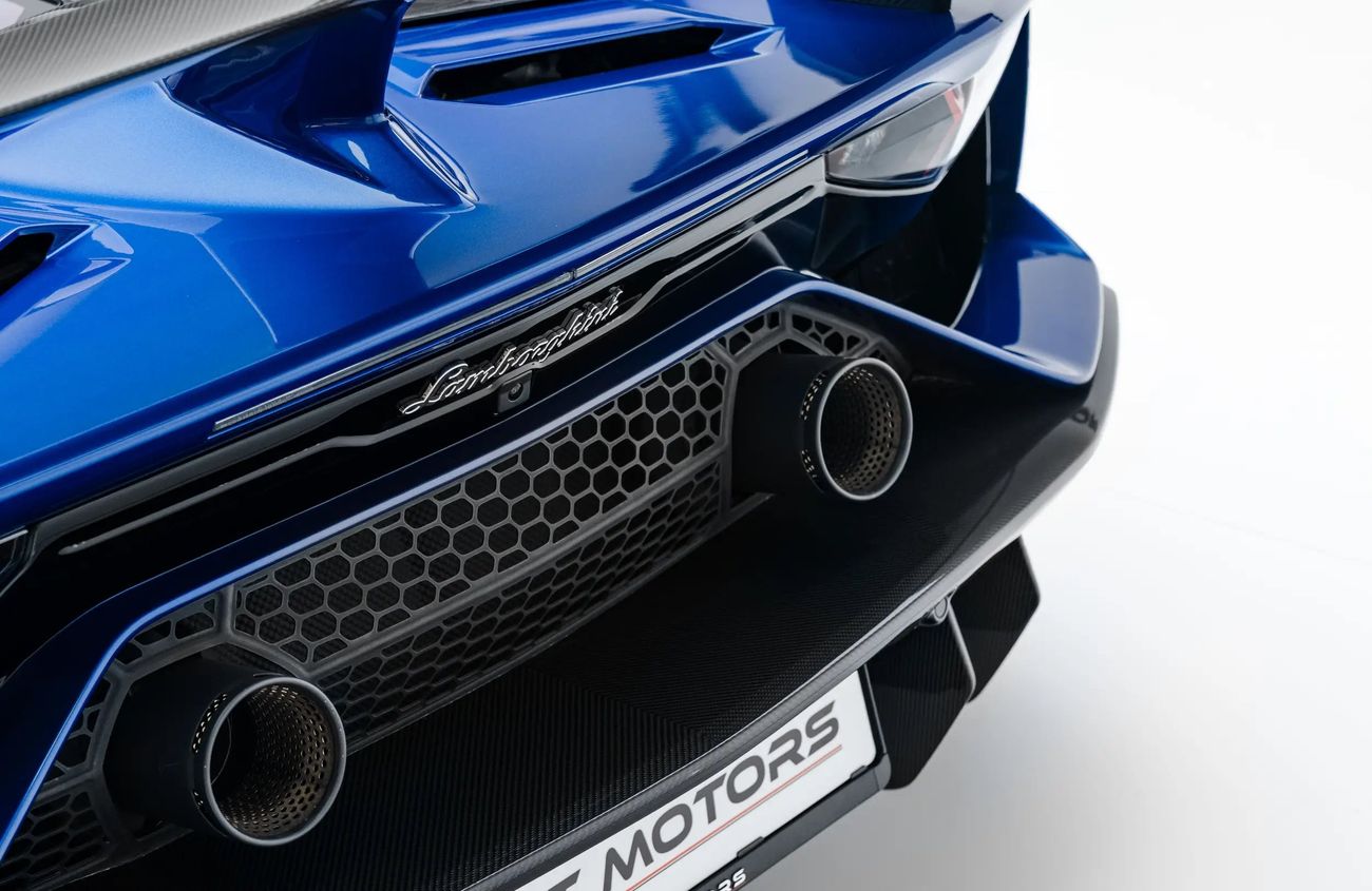 Lamborghini Aventador 6.5L V12 Naturally Aspirated Engine