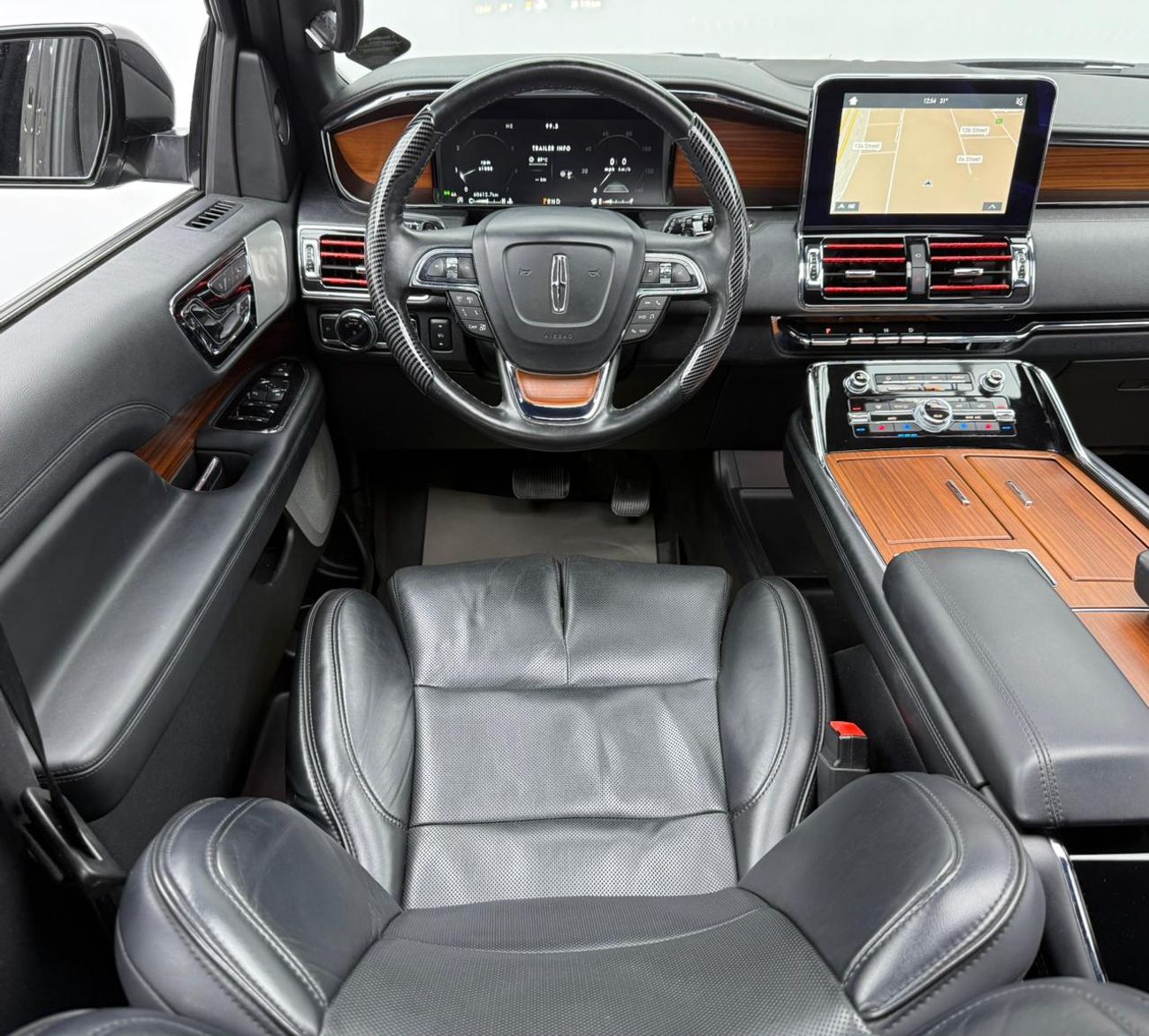 لينكولن نافيجاتور 2019 Lincoln Navigator, May 2026 Al-Tayer Warranty + Service Contract, Al-Tayer FSH, GCC