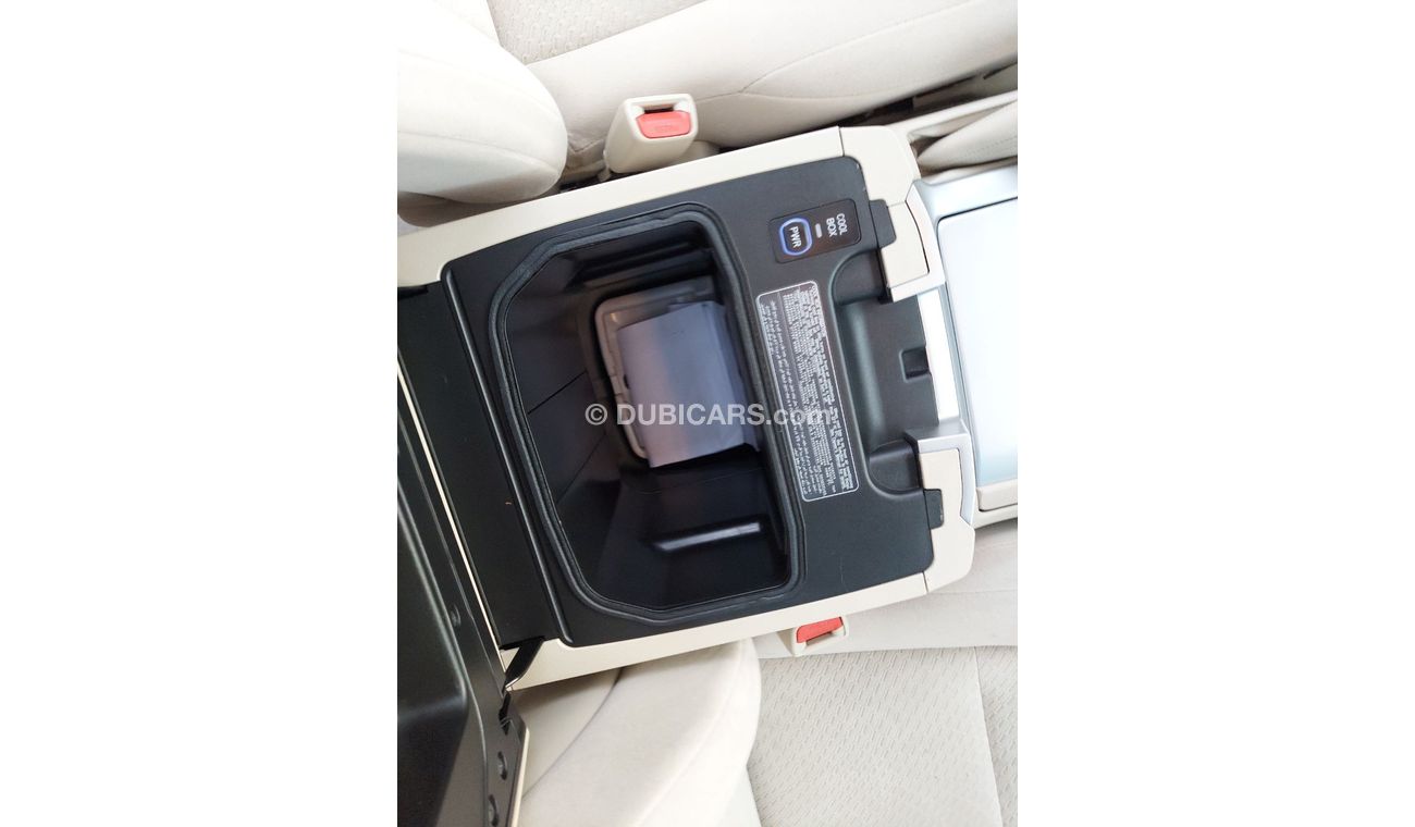 Toyota Land Cruiser GXR1