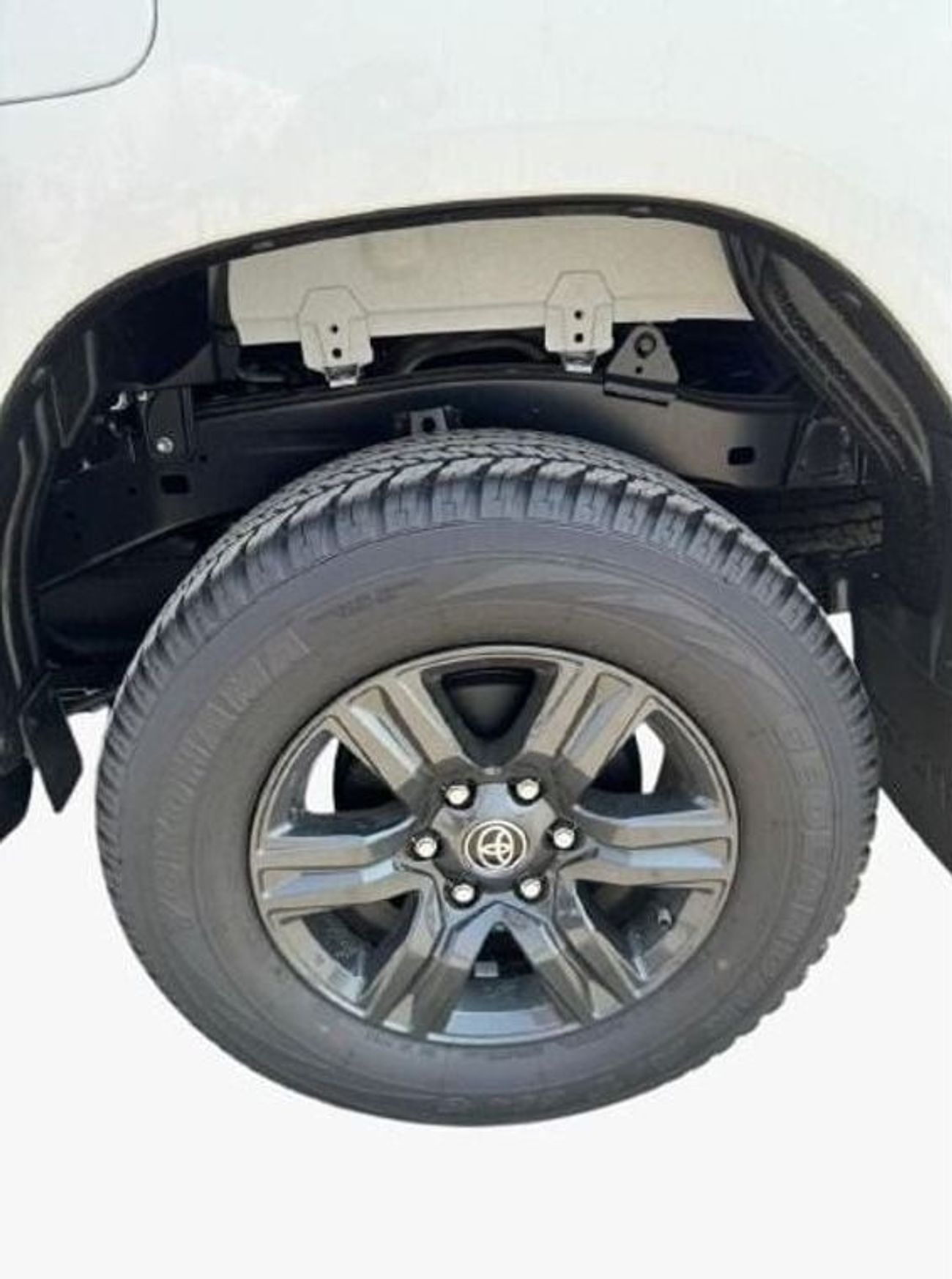 Toyota Hilux Toyota hilux 2.7L petrol MY2025