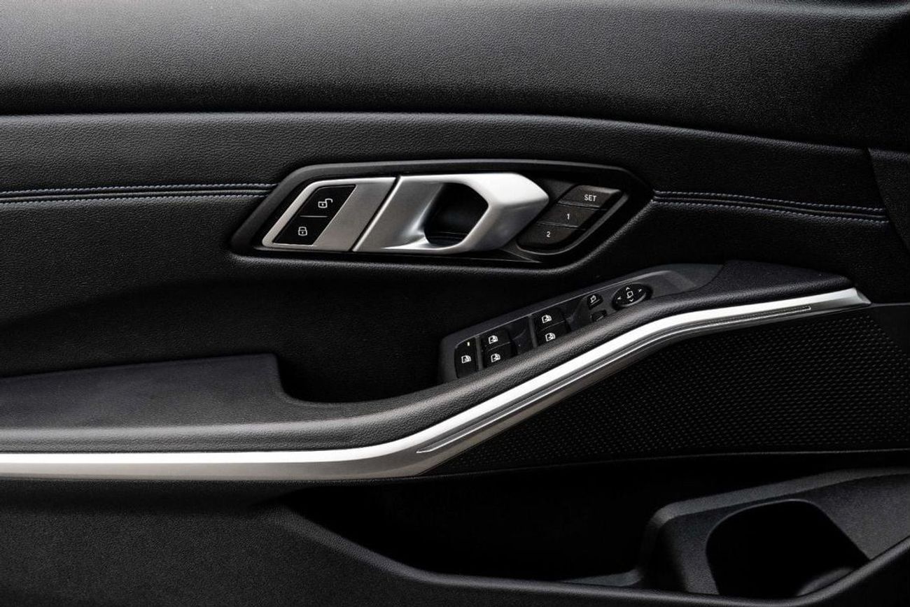 BMW 330i 330i M-kit | 2,800 P.M  | 0% Downpayment | Excellent Condition!