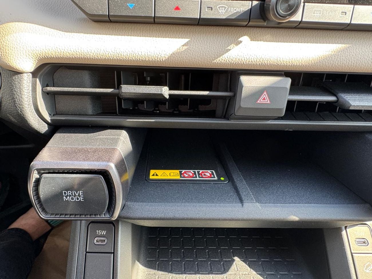 تويوتا راف ٤ TOYOTA RAV4 LE COLOR 2.0L AWD SUV 2026