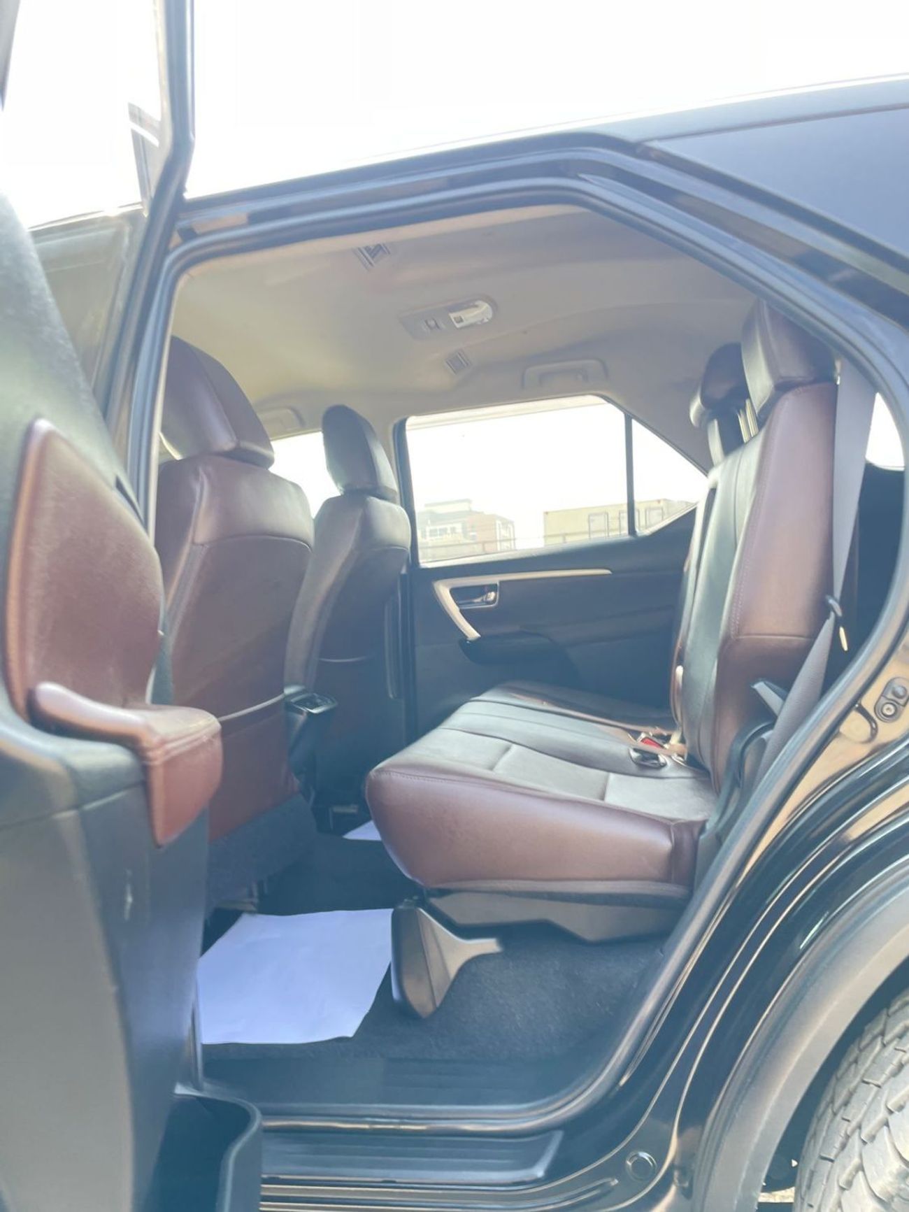 Toyota Fortuner diesel 2.8 liter ,right hand drive only for export available