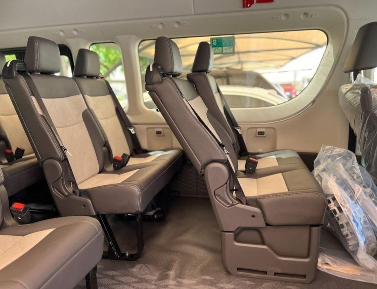 تويوتا هاياس 2026 Toyota Hiace GL 13-Seater High-Roof High-Option 3.5L V6 Petrol A/T RWD Export Only