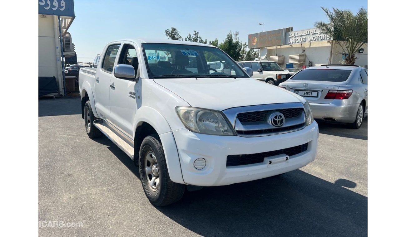 تويوتا هيلوكس TOYOTA HILUX 2009 A/T 4X4 PETROL