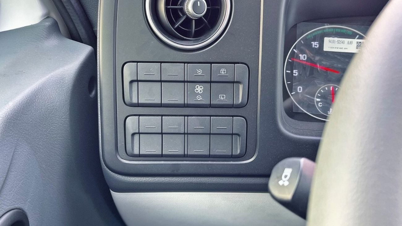 Hyundai County Hyundai County 4.2L diesel 22seter 2023