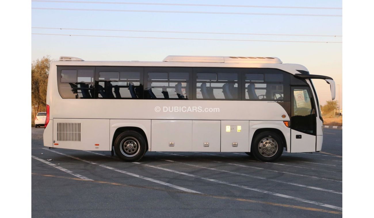 Foton AUV 2016 |  AUV - 34 SEATER WITH GCC SPECS AND EXCELLENT CONDITION