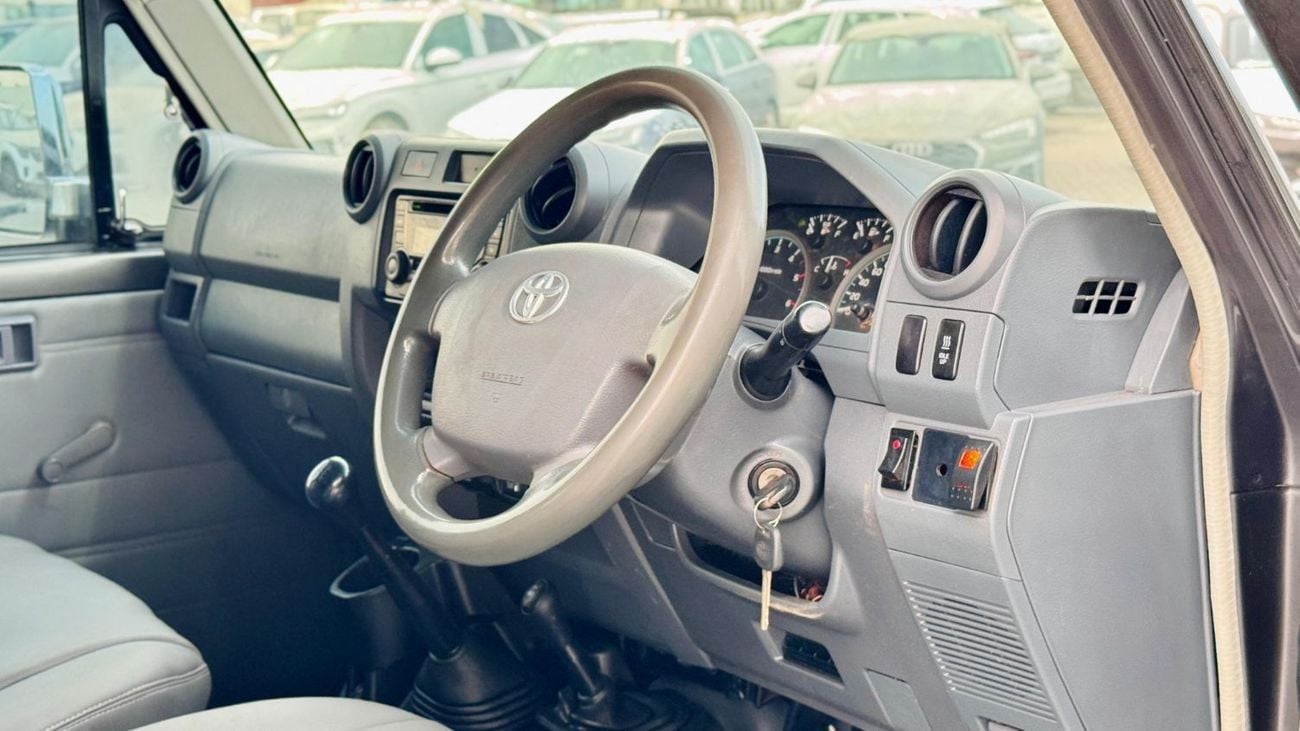 Toyota Land Cruiser HARDTOP | MANUAL TRANSMISSION | 7 SEATER | 4.5L DIESEL ENGINE | RHD