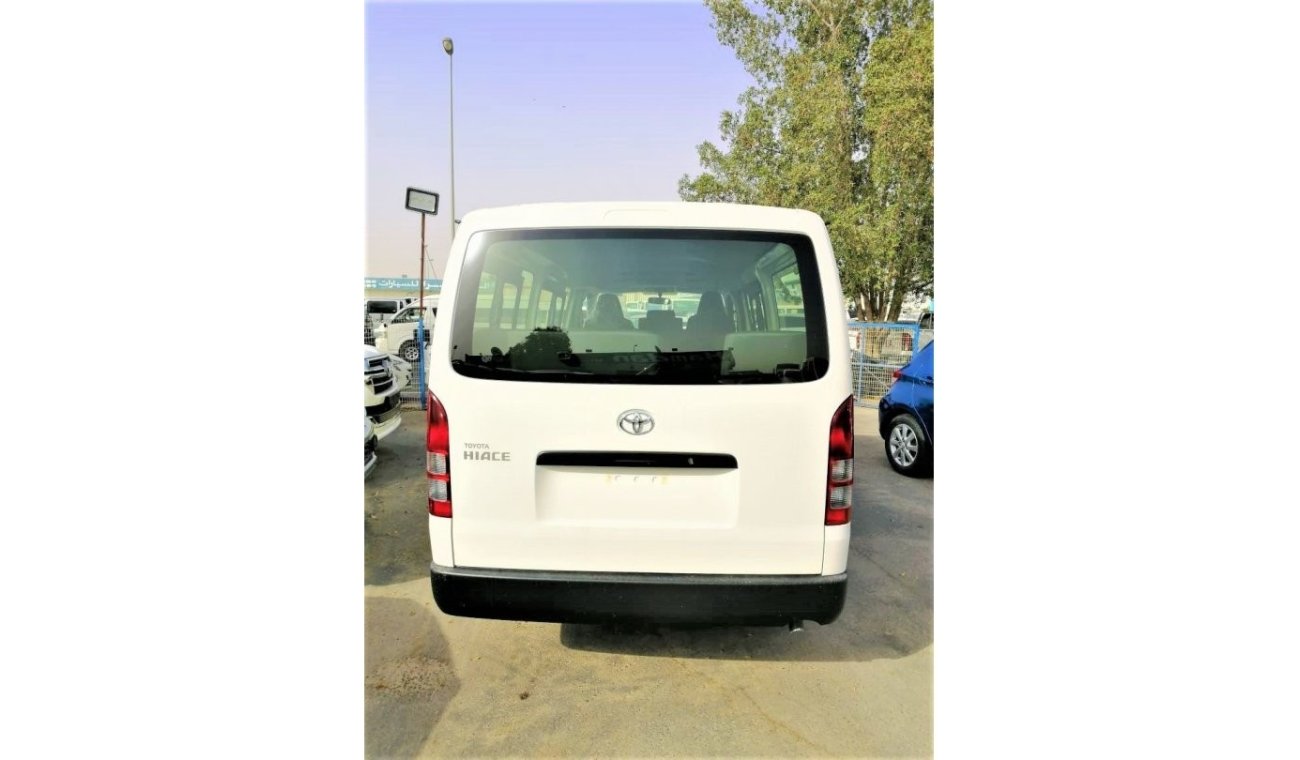 Toyota Hiace 13 seats