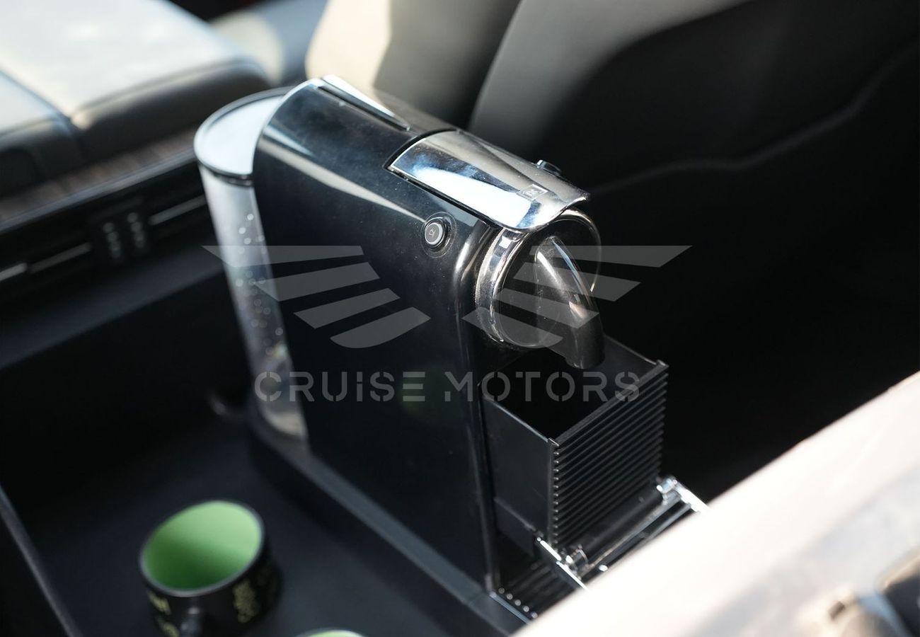 تويوتا لاند كروزر LC300 VIP XTREME EDITION 3.5 Petrol AT MY2025 – BLACK