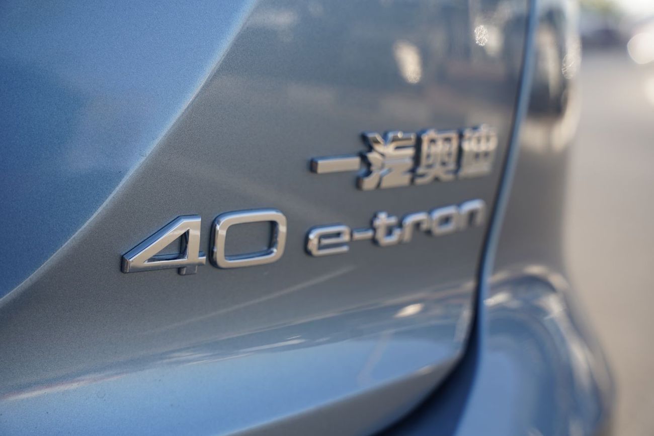 أودي اي ترون اودي كيو فور اي ترون 2024 كهربائية بالكامل