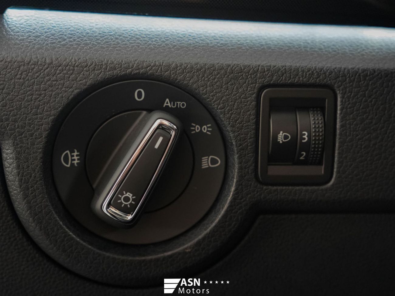 Volkswagen Tharu XR 300 TSI 1.5 Turbo 2025 (Export Price)