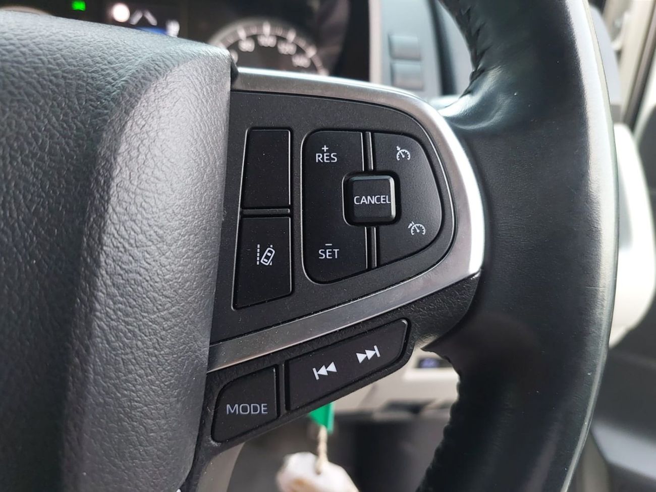 Toyota Hiace TOYOTA HIACE COMMUTER VAN RHD 2022 MODEL 2.8 L DIESEL AUTOMATIC(PM42119)