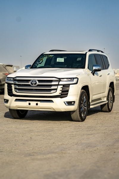 Toyota Land Cruiser Toyota Lc300 VXR white RHD diesel