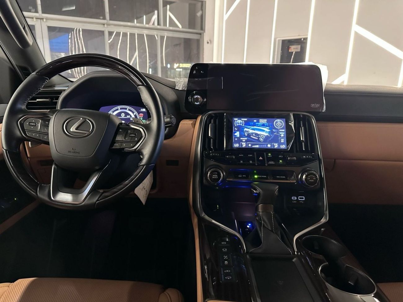 لكزس LX 600 Signature 3.5L ( CYL) 2022 LEXUS LX600 SIGNATURE / GCC / AL FUTTAIM WARRANTY AND SERVICE